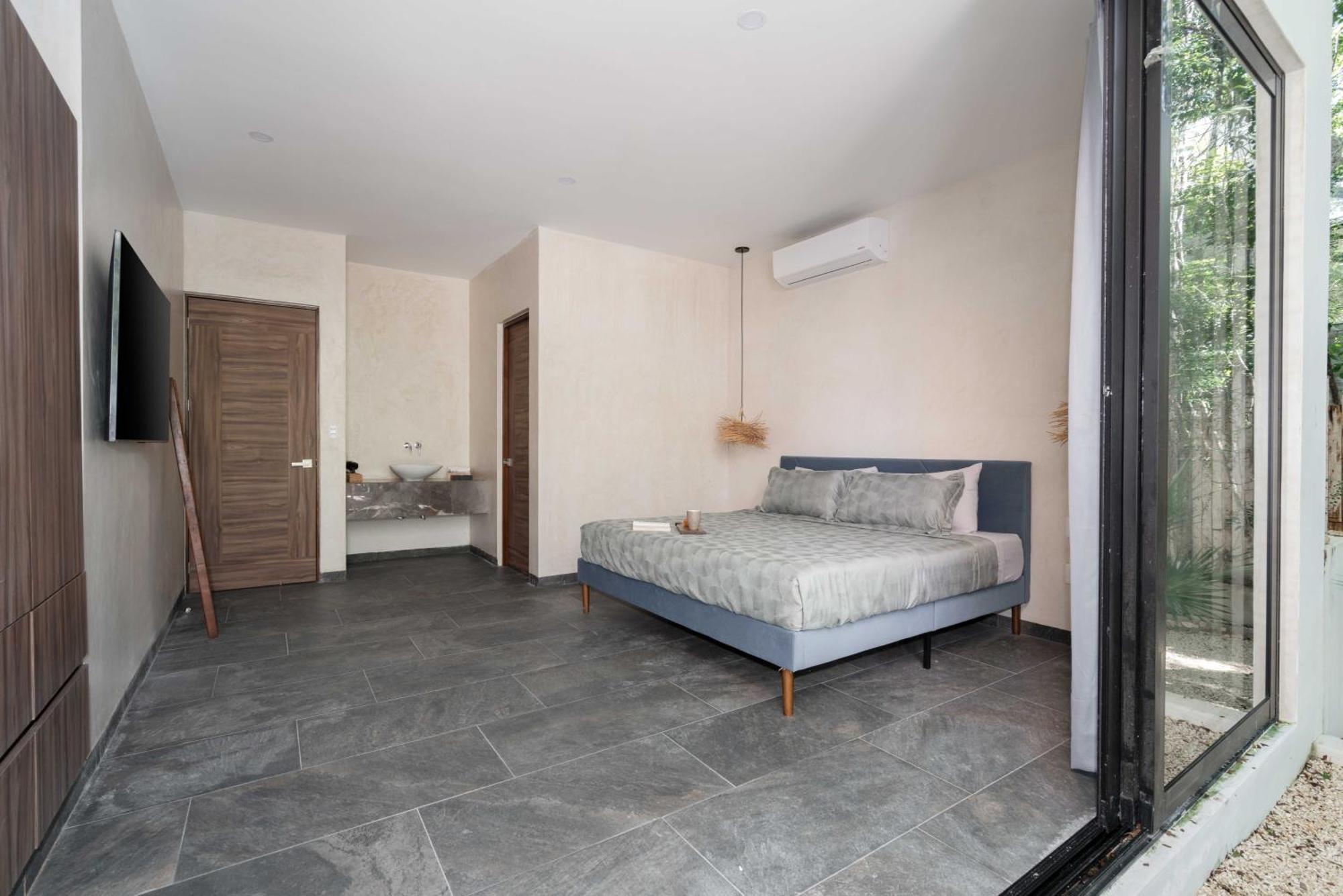 Villa Twelve O'clock - Luxury *