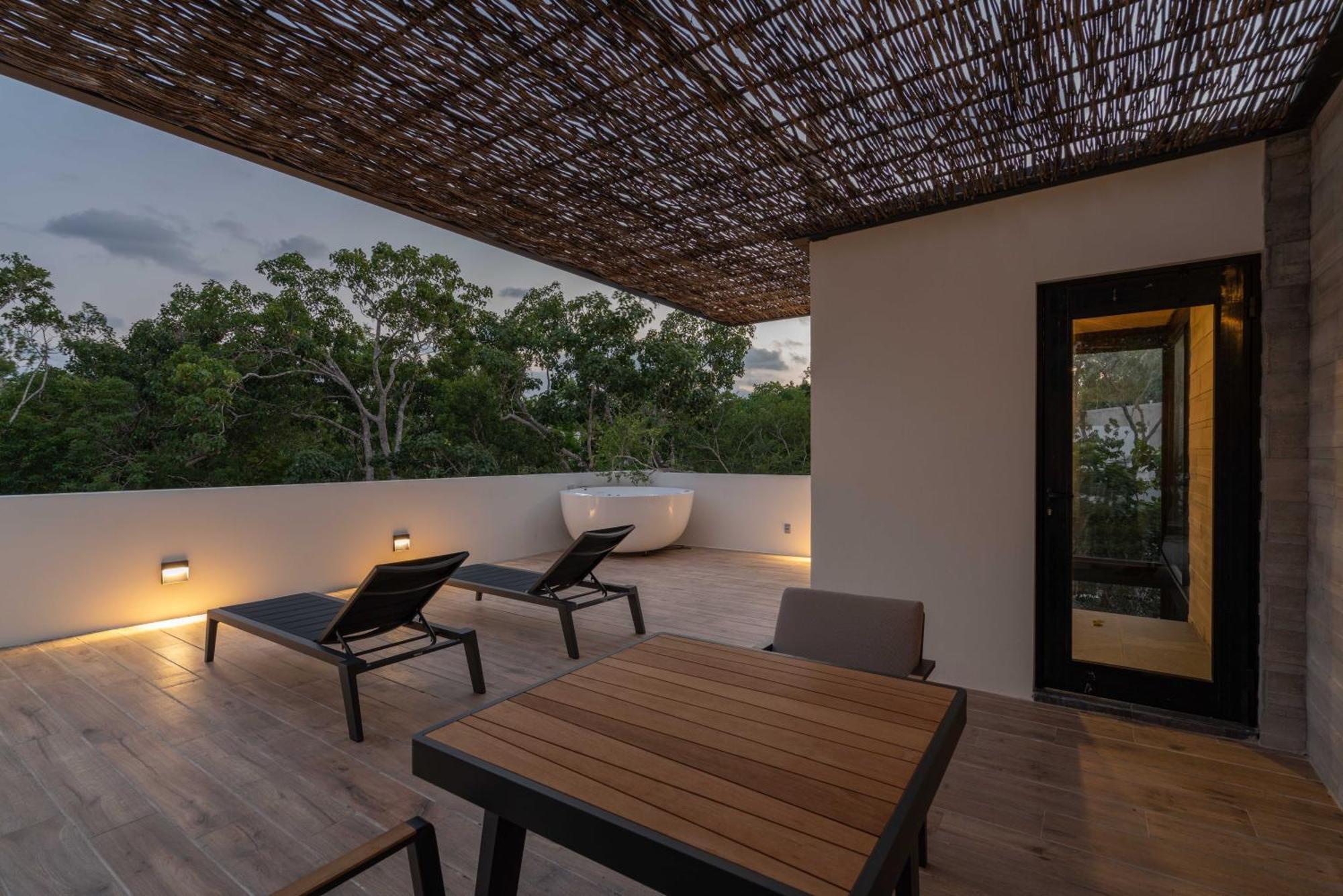 Twelve O'clock - Luxury Tulum