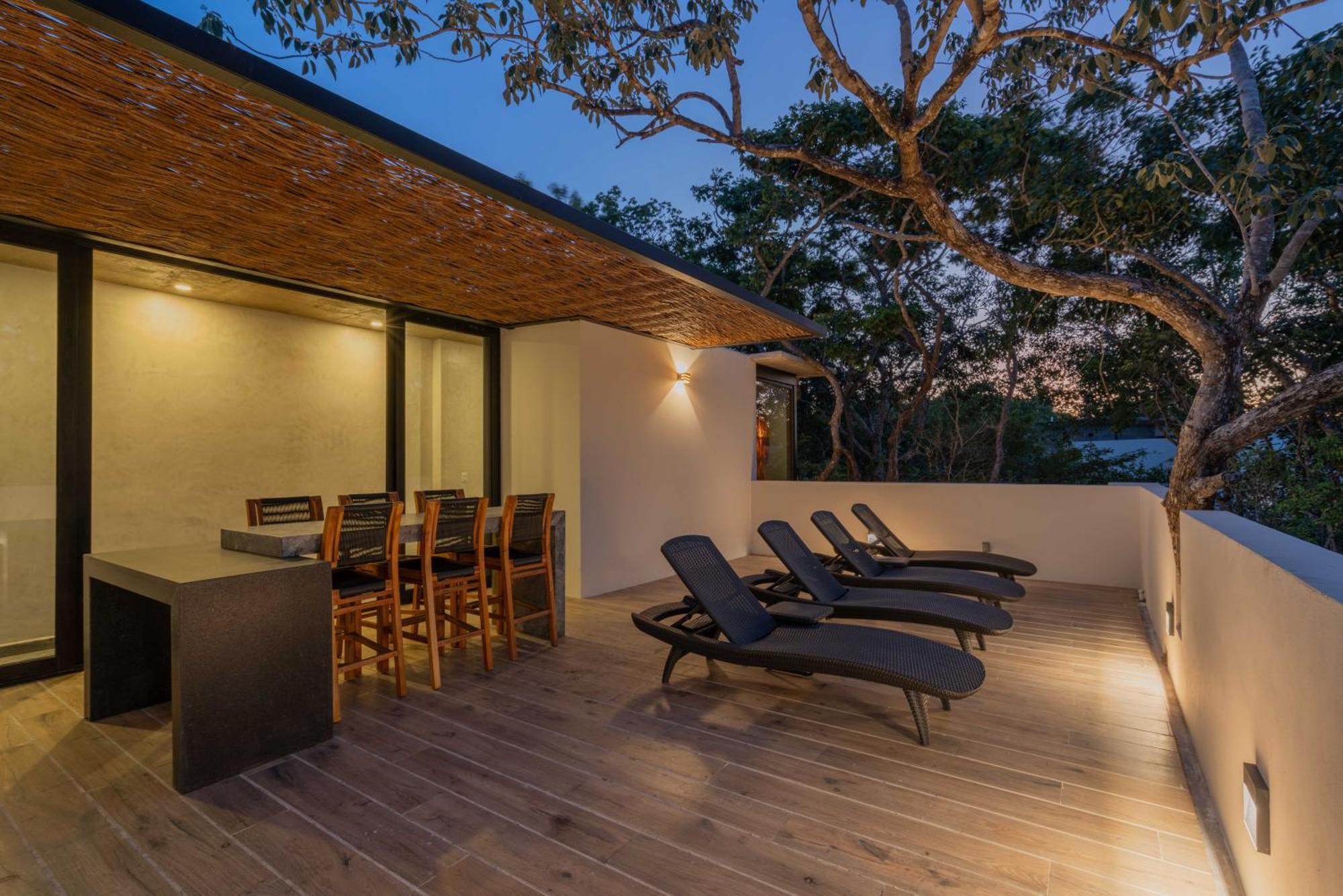 Twelve O'clock - Luxury Tulum