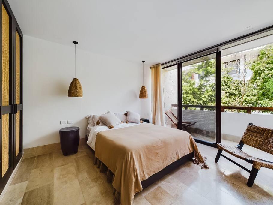 Omara 306 Luxe 2 Bdr Pooltable Great Pool *