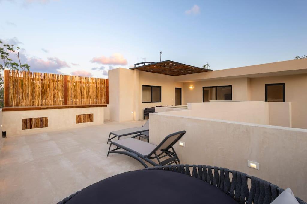 Apartment Brand New Lux 4 Bed 2 Pools! *