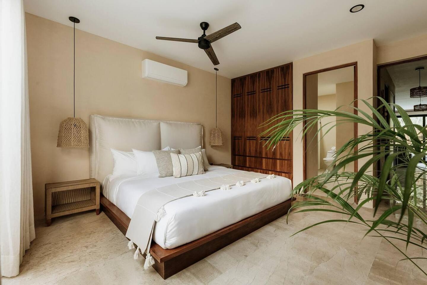 Holiday home Itza Jungle Queen Swim Up With Club Access *