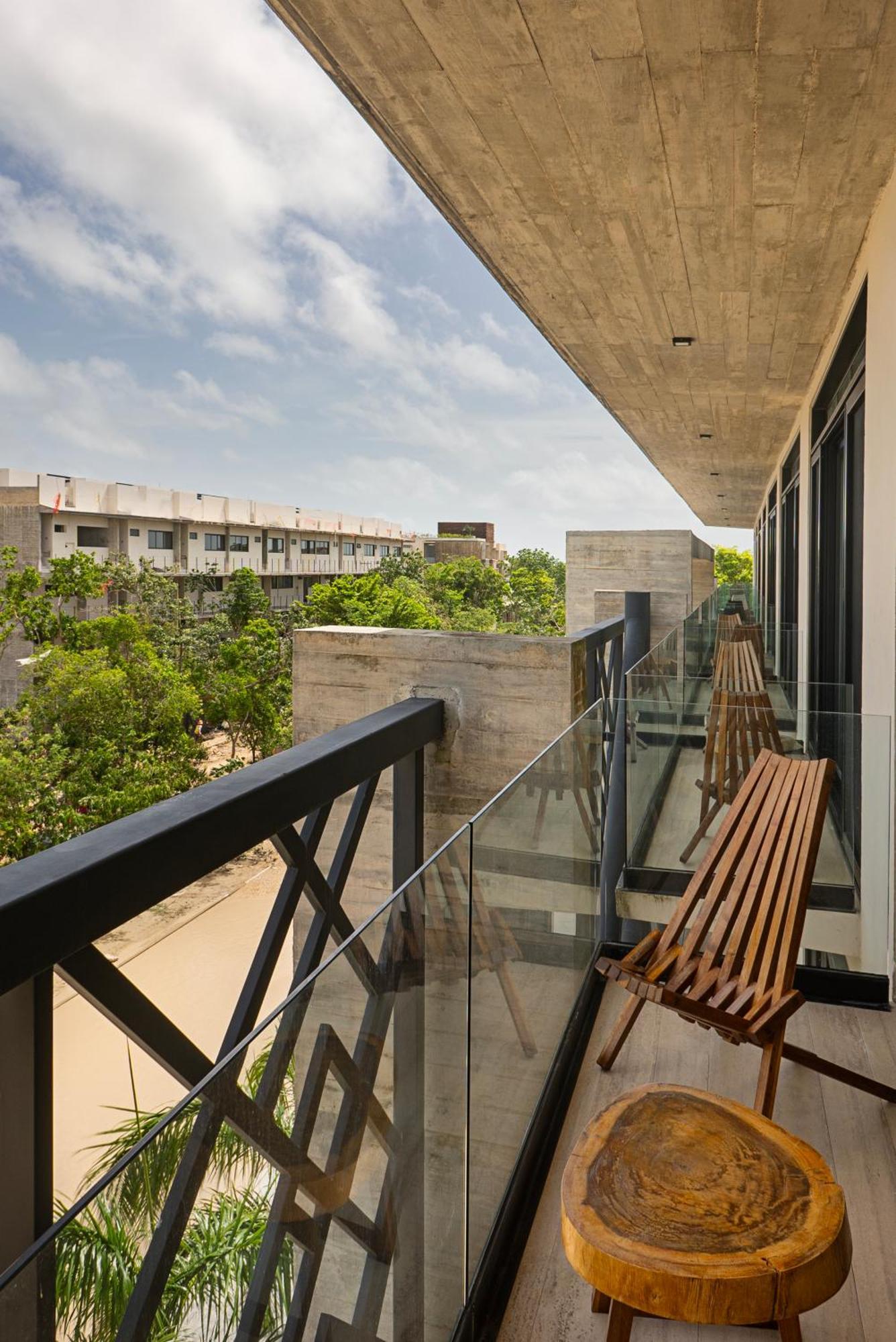 Unwind | Private Balcony & Rooftop Pools | Casago Holiday home *