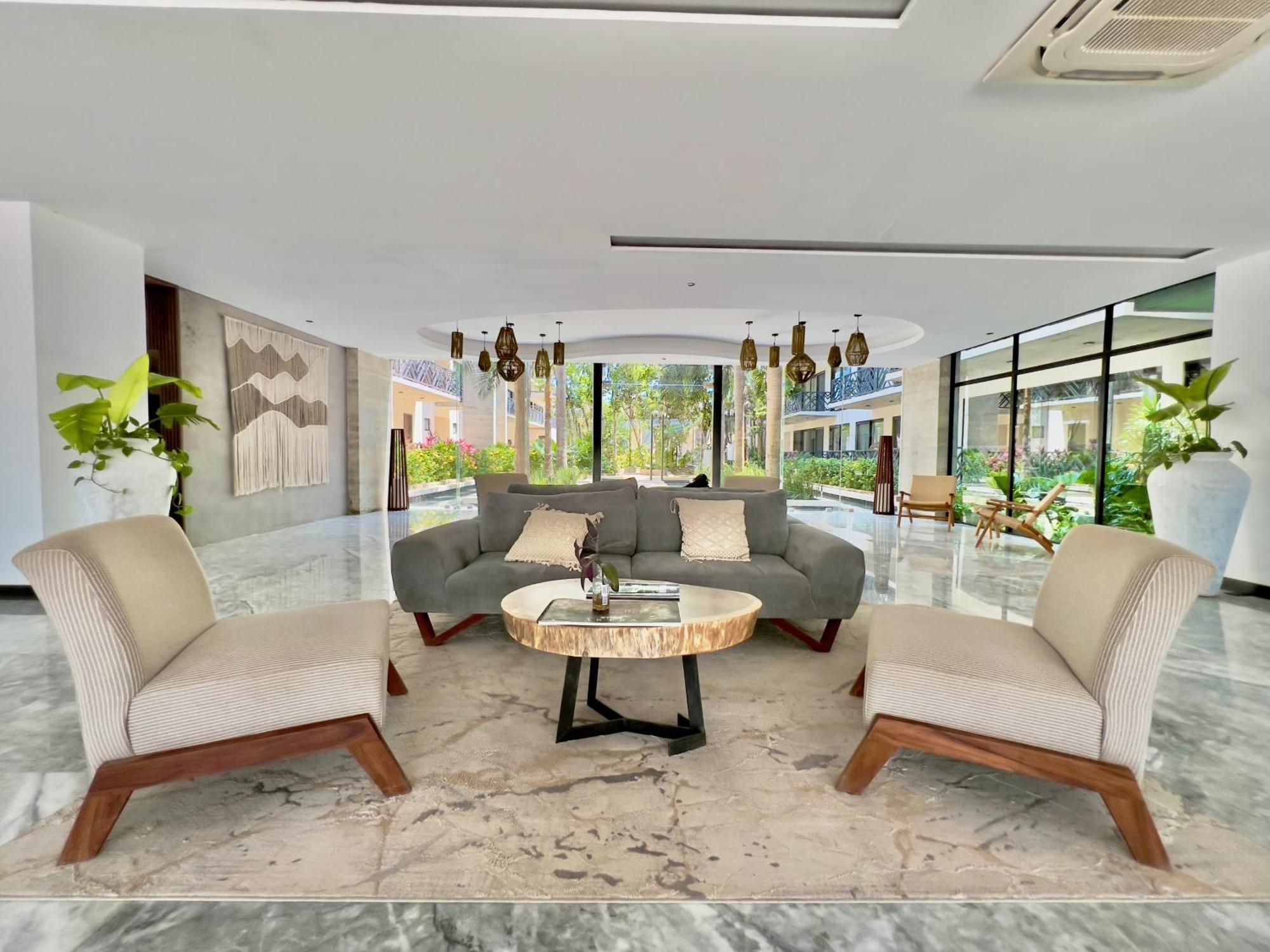 Unwind | Private Balcony & Rooftop Pools | Casago Holiday home *