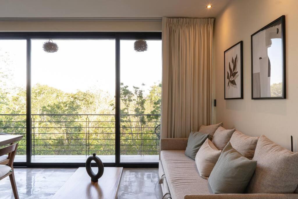 Apartment New 2 Bed Bath -