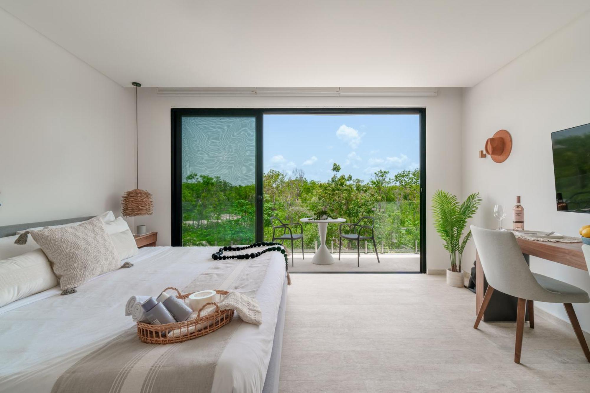 Tropical Jungle At Lagunas - Panoramic Pool & Gym Apartment *