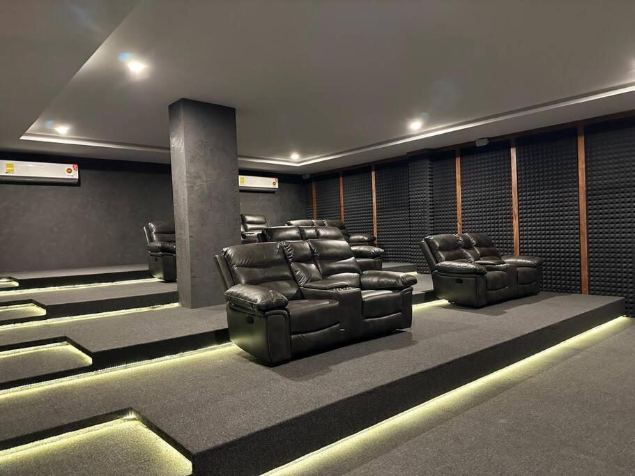 Giada Towers By The Spot Apartment *