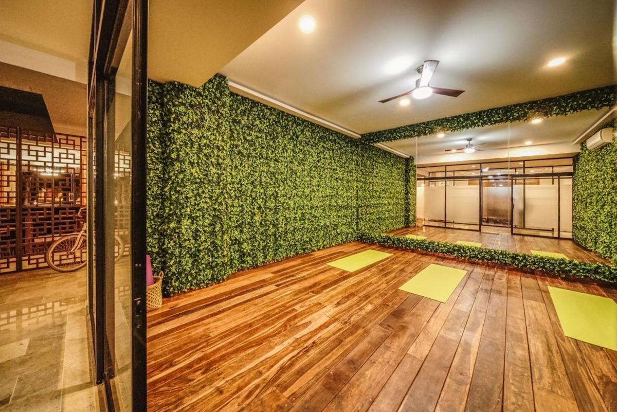 Giada Towers By The Spot *