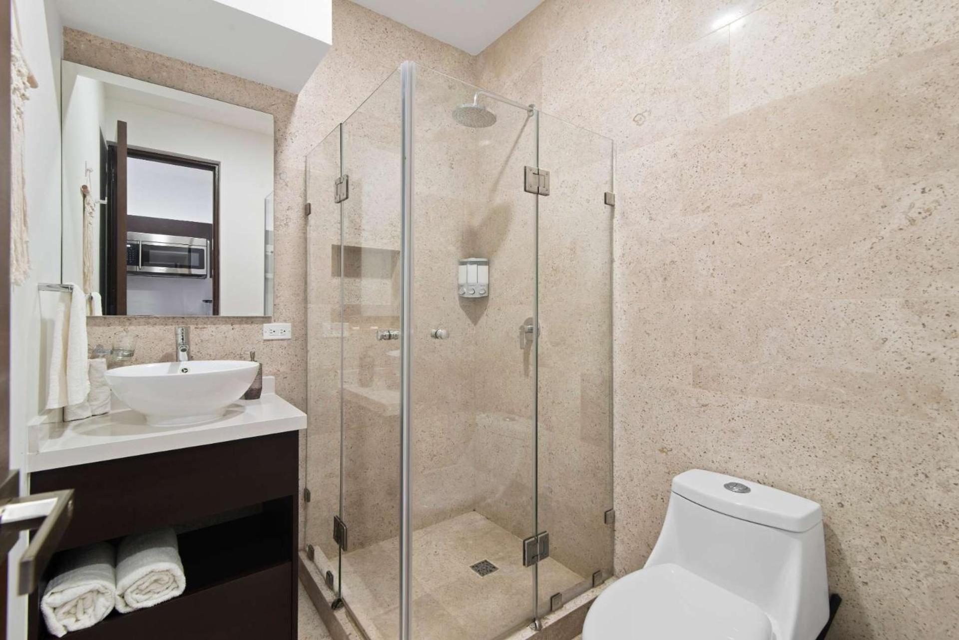 Menesse Hideaway - Elegant Bohemian Apartment