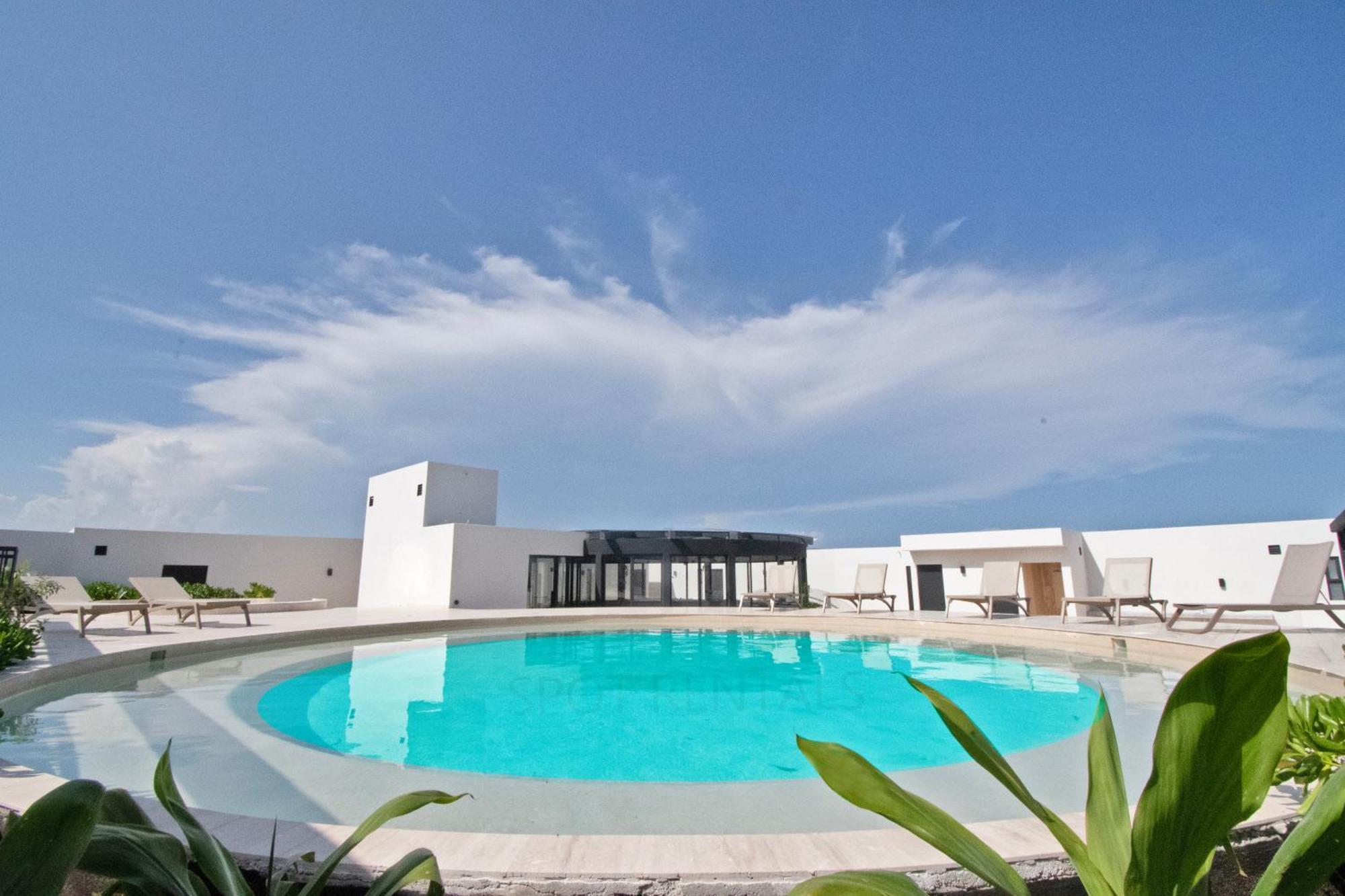 Hacienda Tuk By The Spot *