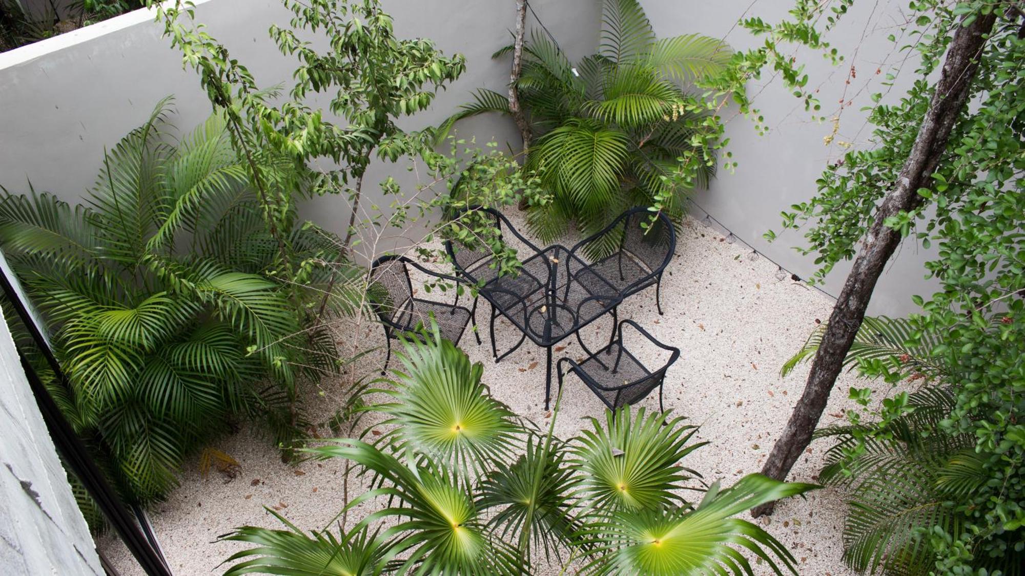 Nomad Humans Coliving Tulum