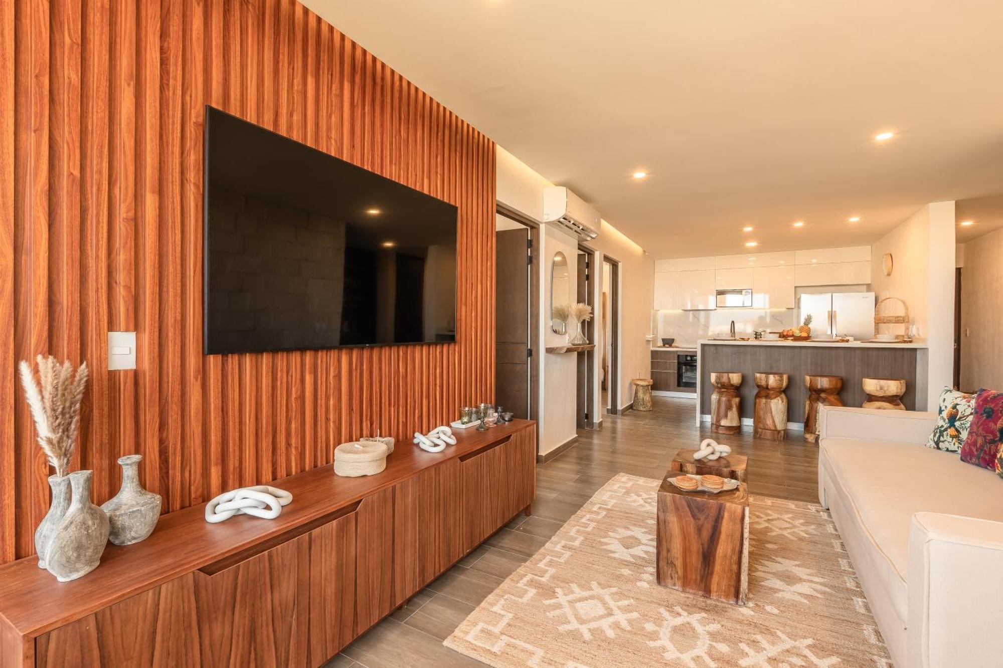 Deluxe 2-story Penthouse Pool & Bbq Rooftop