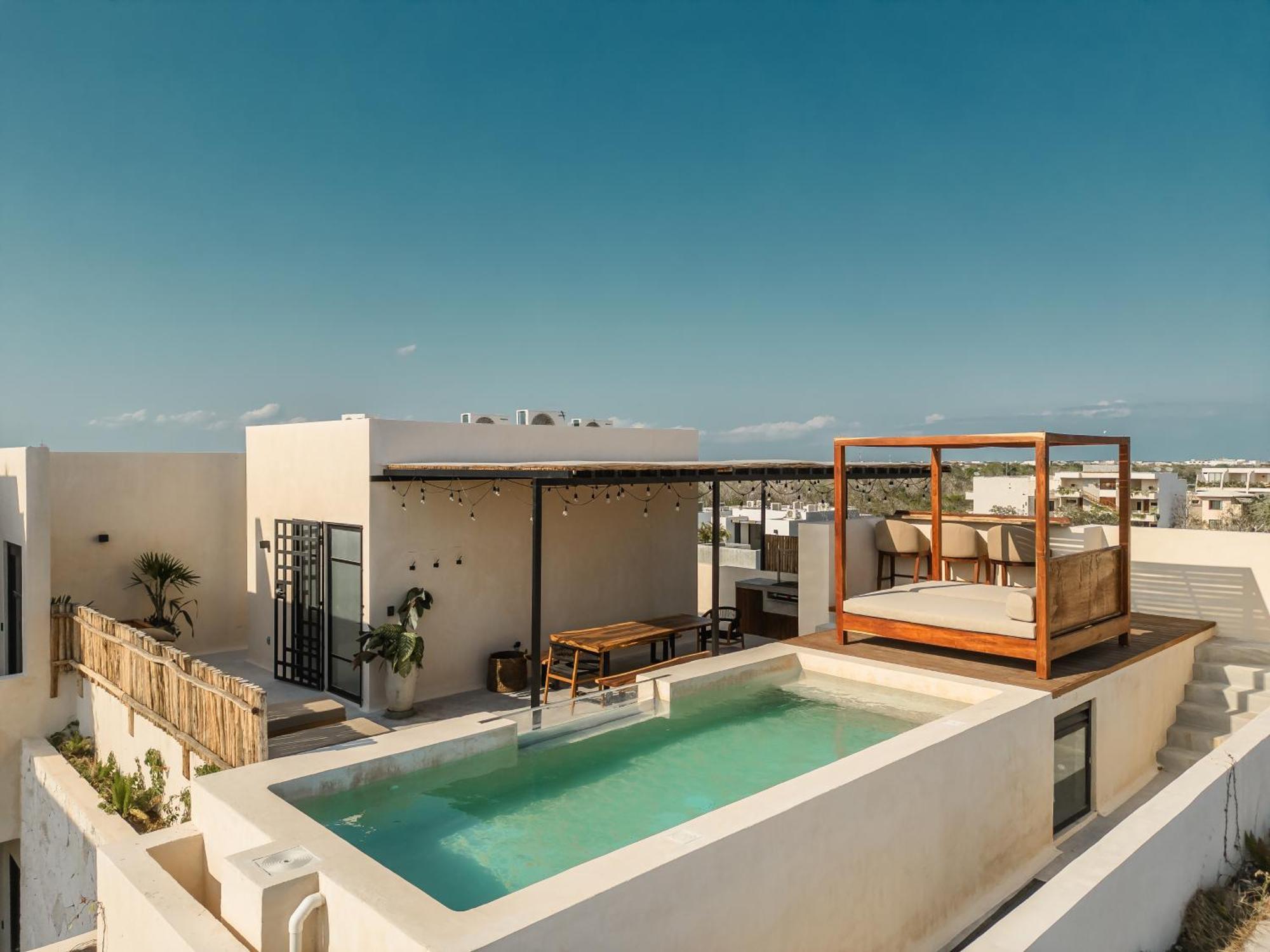 Deluxe 2-story Penthouse Pool & Bbq Rooftop Apartment Tulum