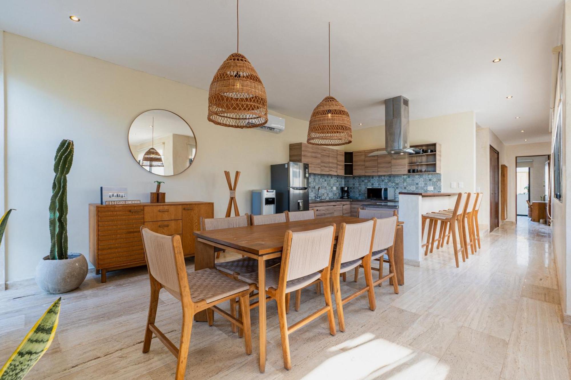 Beautiful 3 Bdr, 3 Ba Modern Minutes From