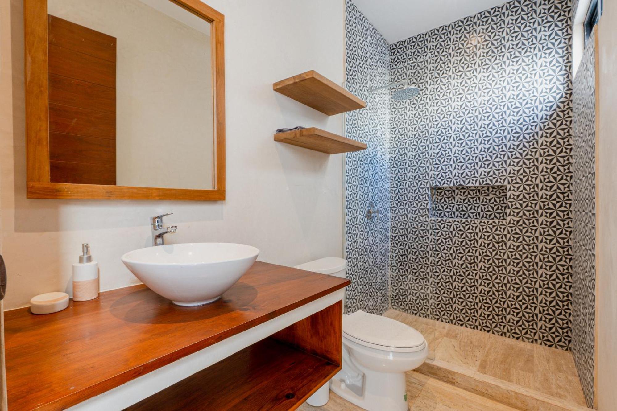 Apartment Beautiful 3 Bdr, 3 Ba Modern Minutes From