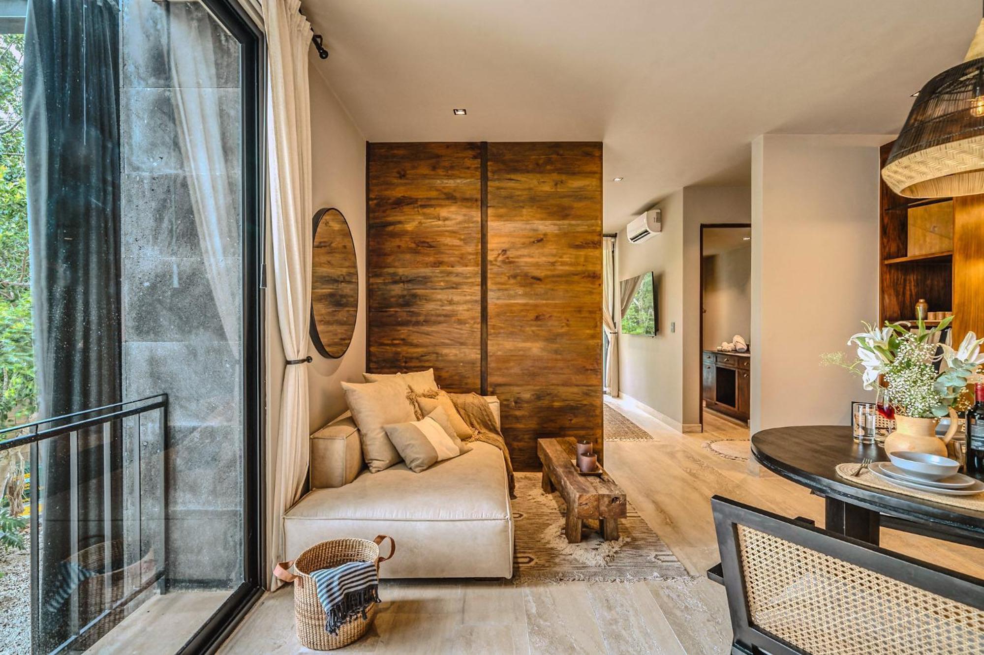 Art Design Loft With Pool, Big Gym, Spa, Hot Tub