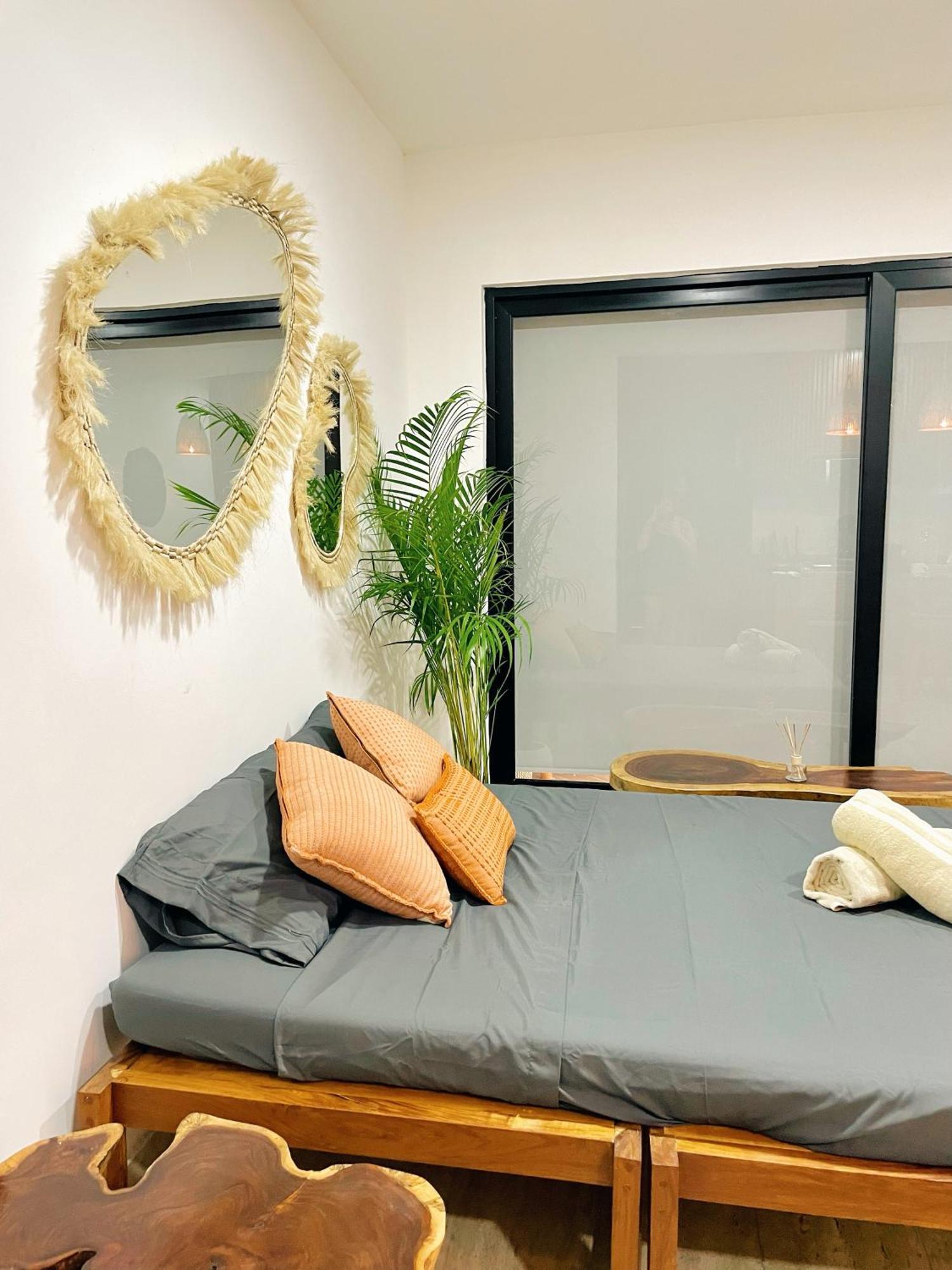 Apartment Jungle 10 Mins To Beaches Y Trendy Hotspots