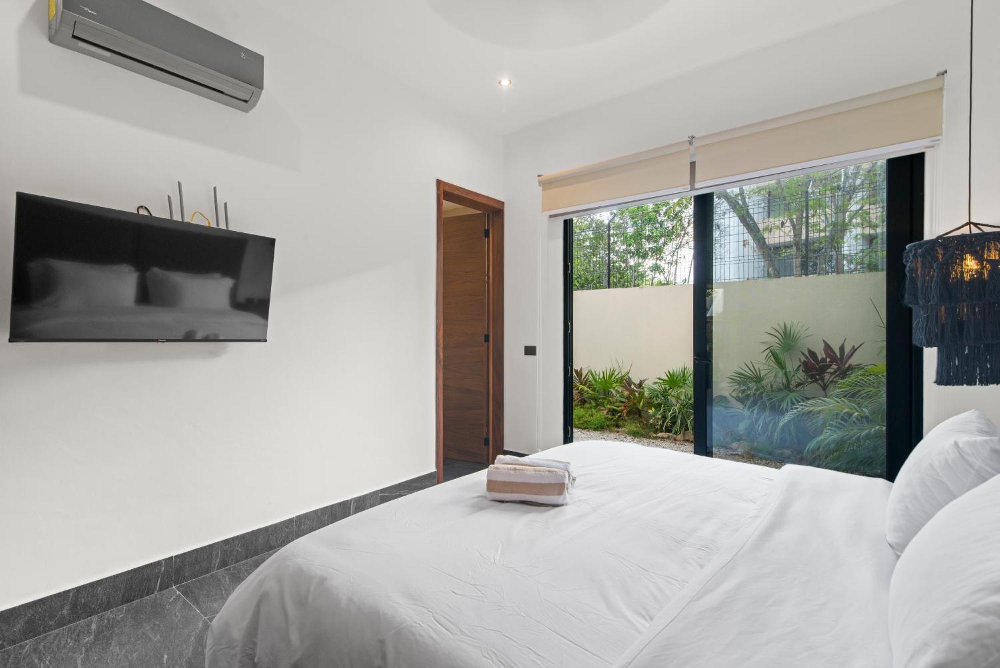 La Veleta Getaway At Asana Leaf House Sleeps 12 *