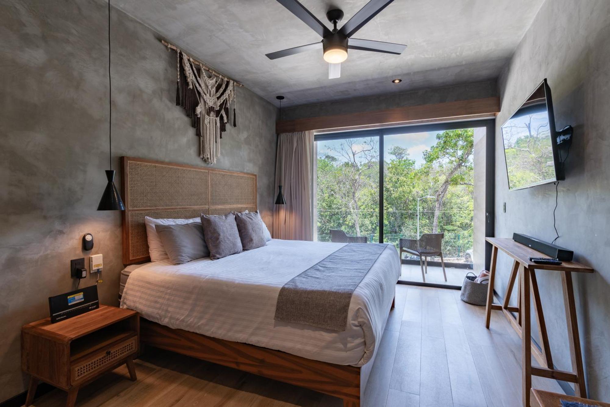 Apartment Luxury With Balcony And Rooftop Pool In Location Tulum