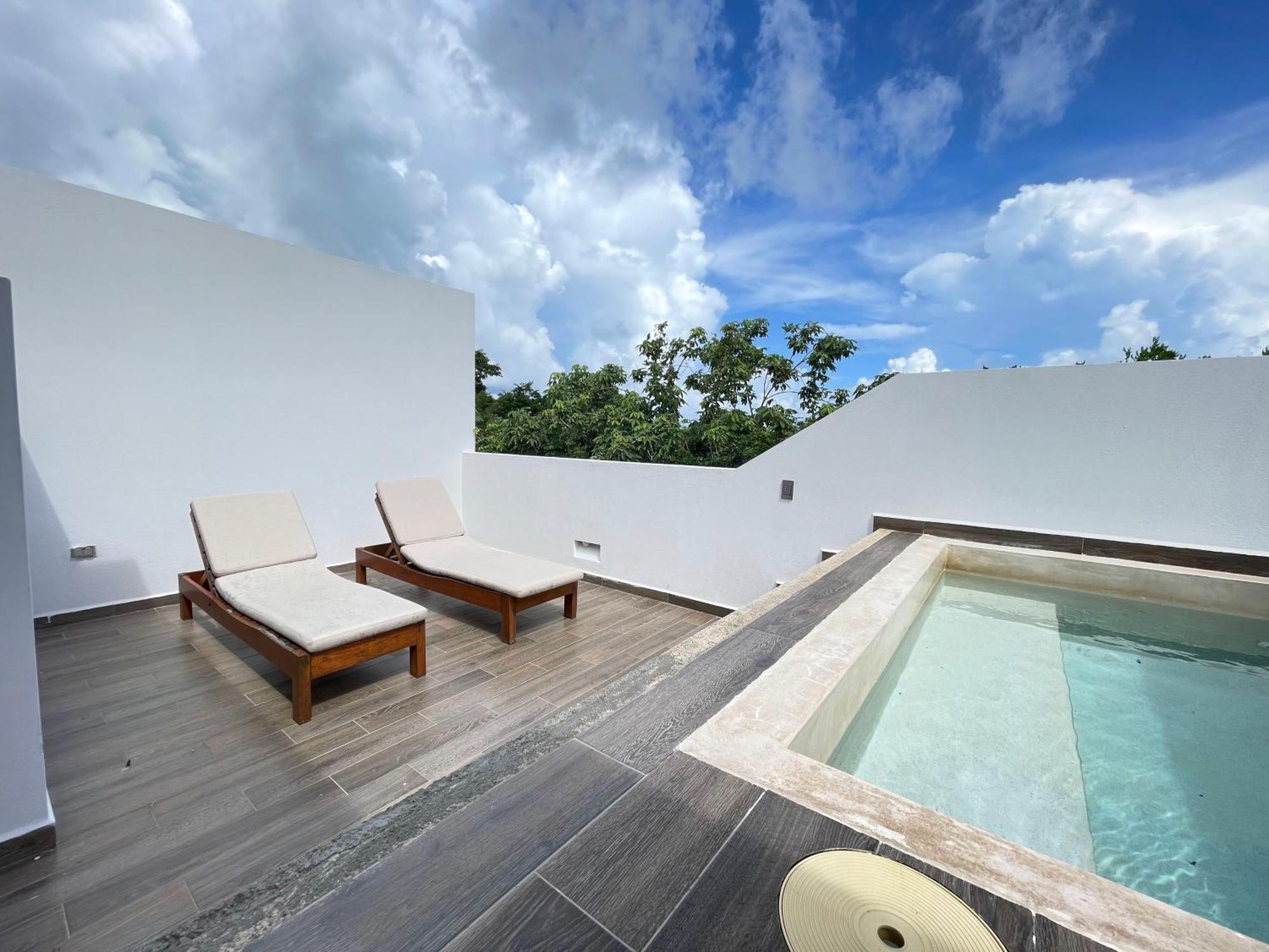 Hotel Ph8 Lux Eden In *