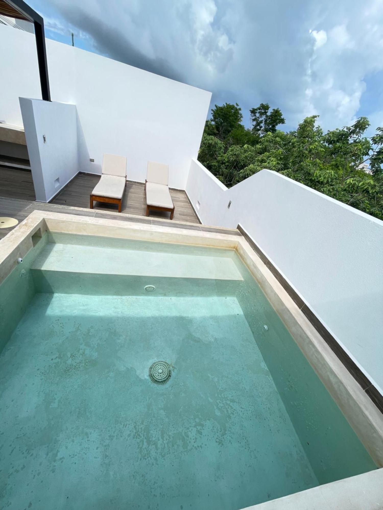 Hotel Ph8 Lux Eden In *