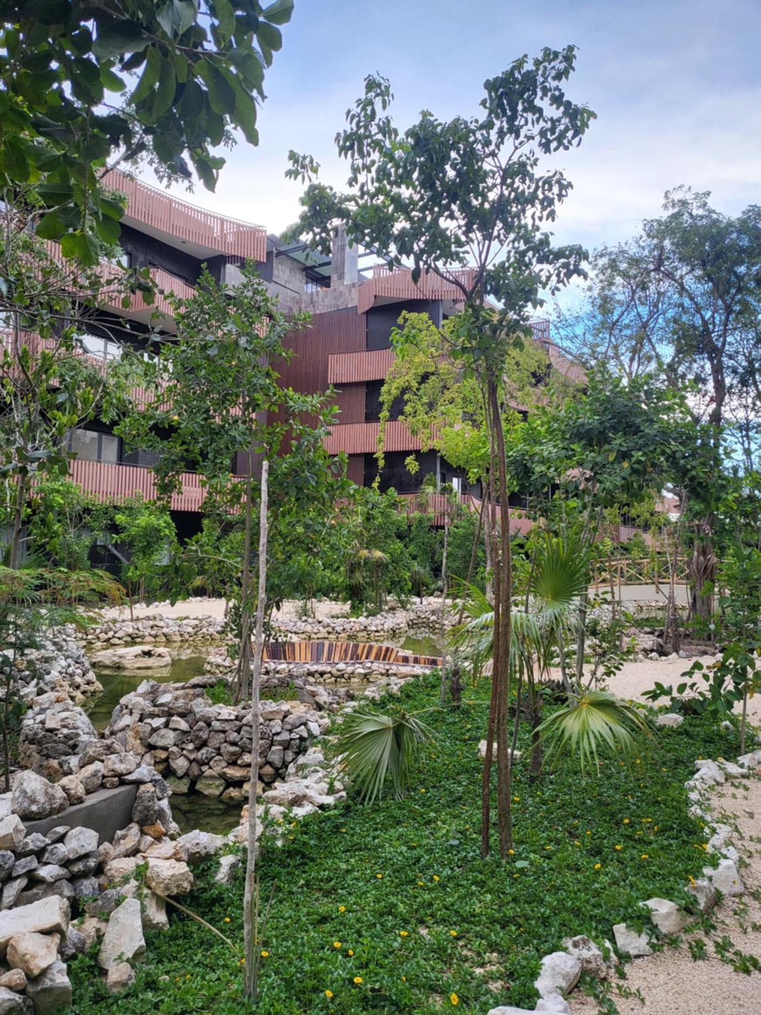 With Private Jacuzzi, Rooftop Pools & Free Club