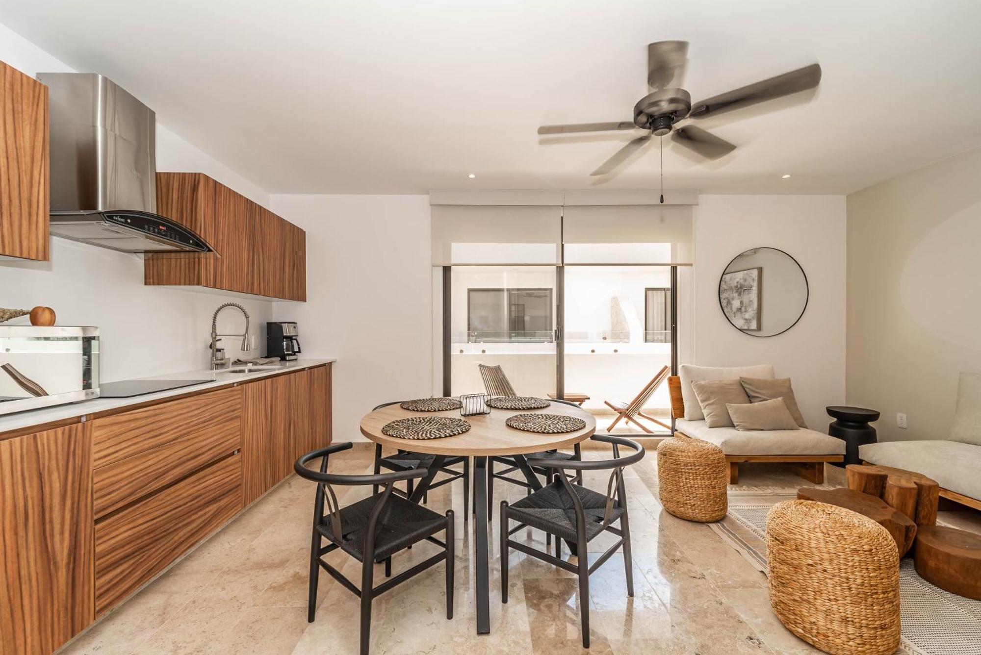 1 Bd With Balcony Gym Pool View Tulum