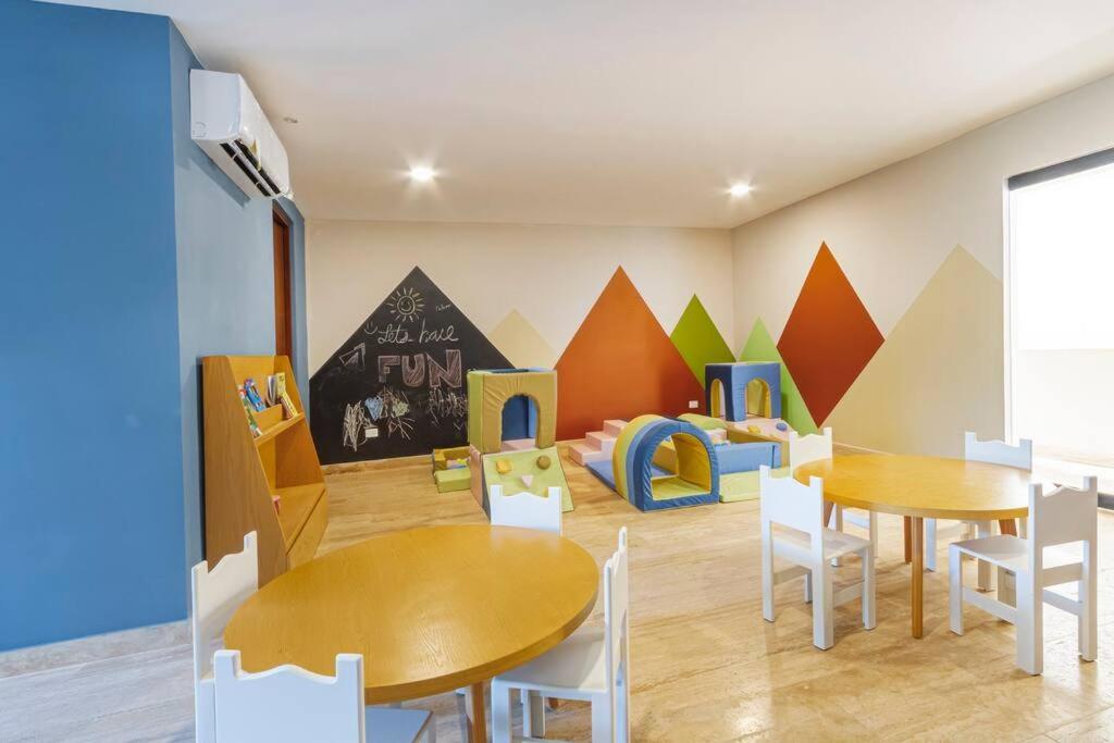 Apartment Fabulous 2bd, Rooftop Pool, Cinema, Sauna, Gym *