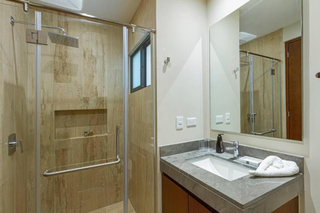 Fabulous 2bd, Rooftop Pool, Cinema, Sauna, Gym * Tulum