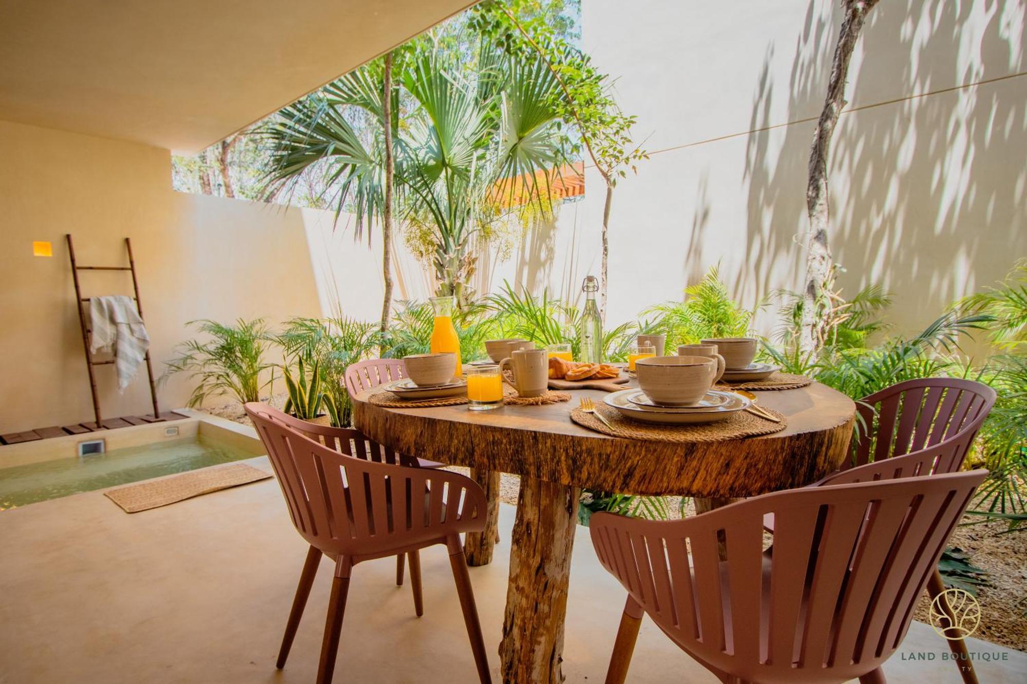 Muunek By Land Boutique Aparthotel 4*