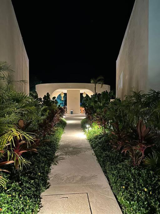 Luxury 2 Bdr - La Veleta Apartment *