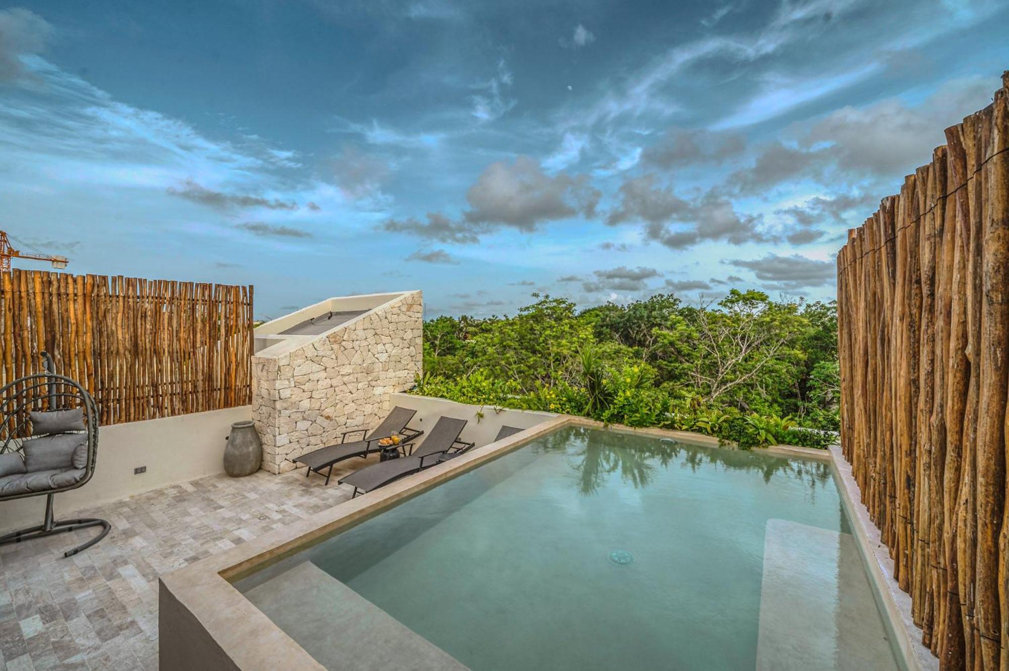 Apartment Deluxe 6br Double Penthouse With 2 Private Roof Pools