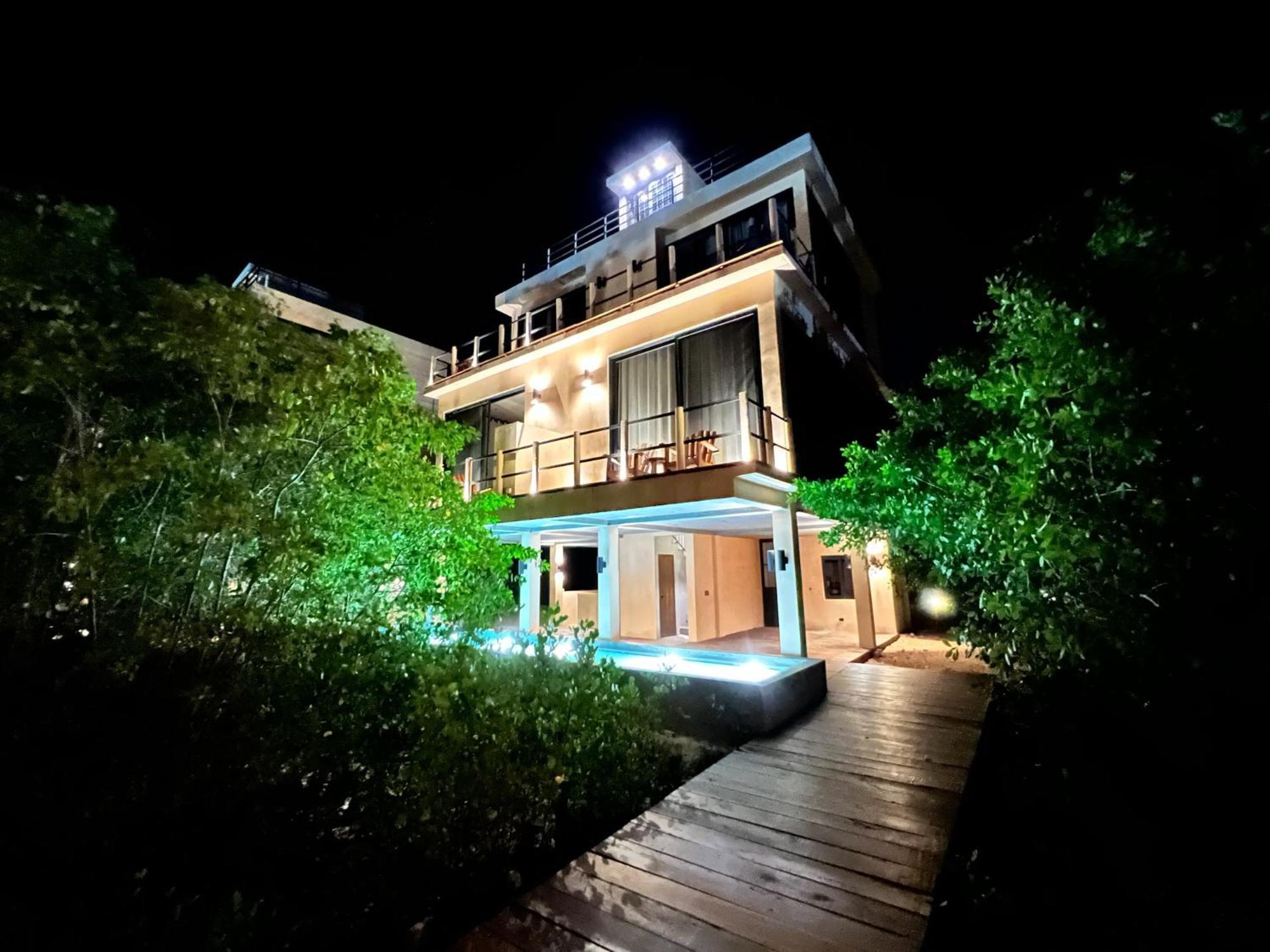 Caiman Habitat Hotel Tulum