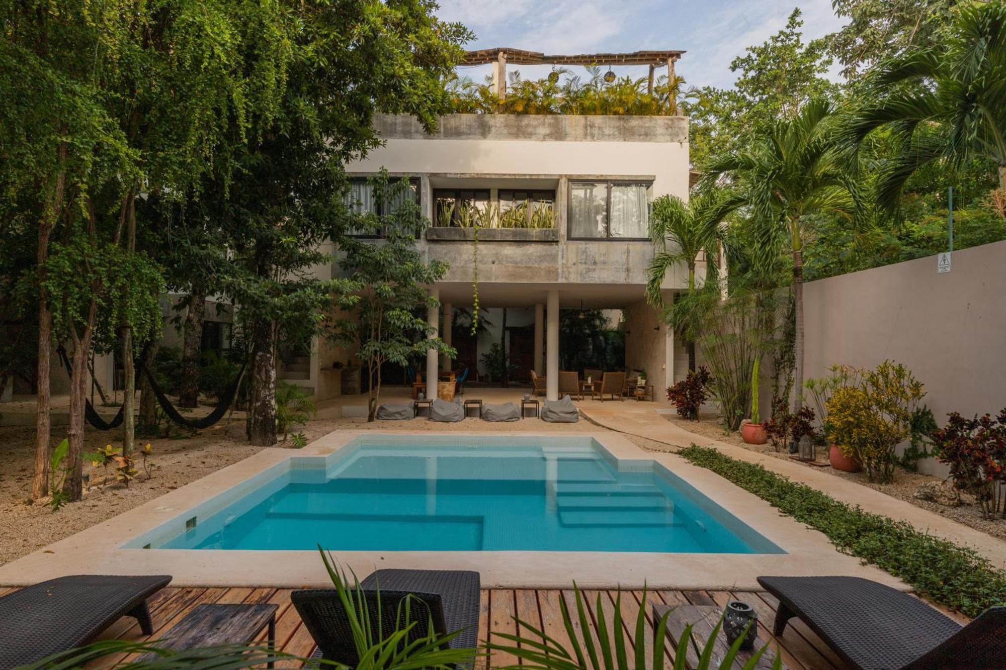 Nomad Humans Coliving Tulum
