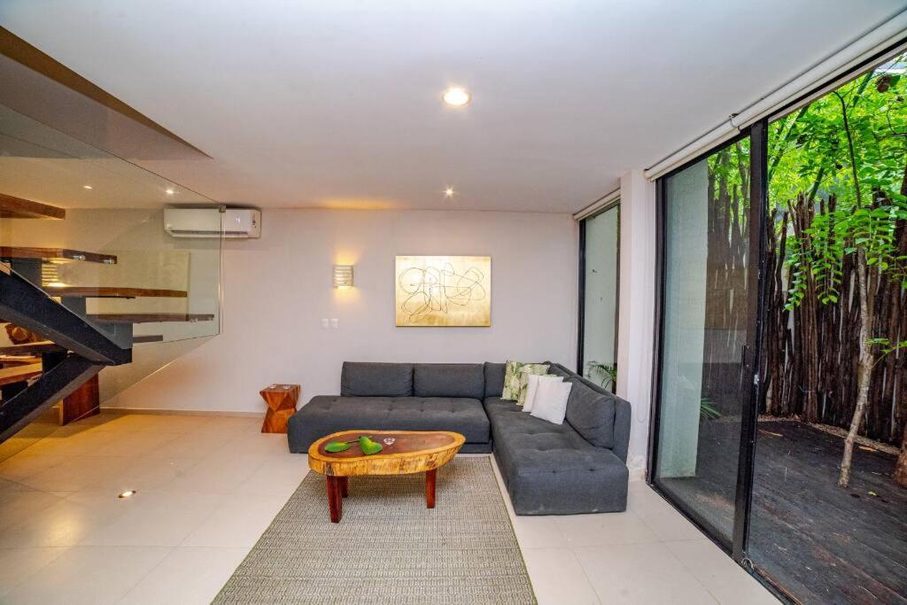 Luxury House With Rooftop And Jacuzzi *