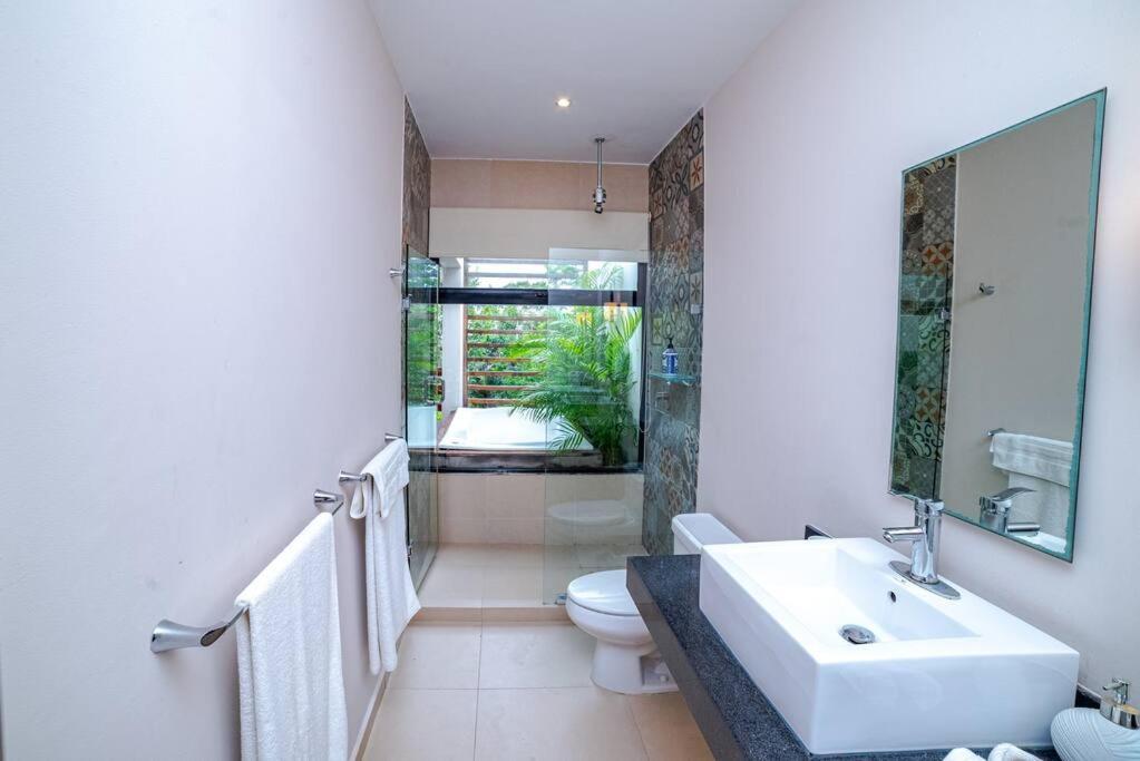 Luxury House With Rooftop And Jacuzzi Holiday home Tulum