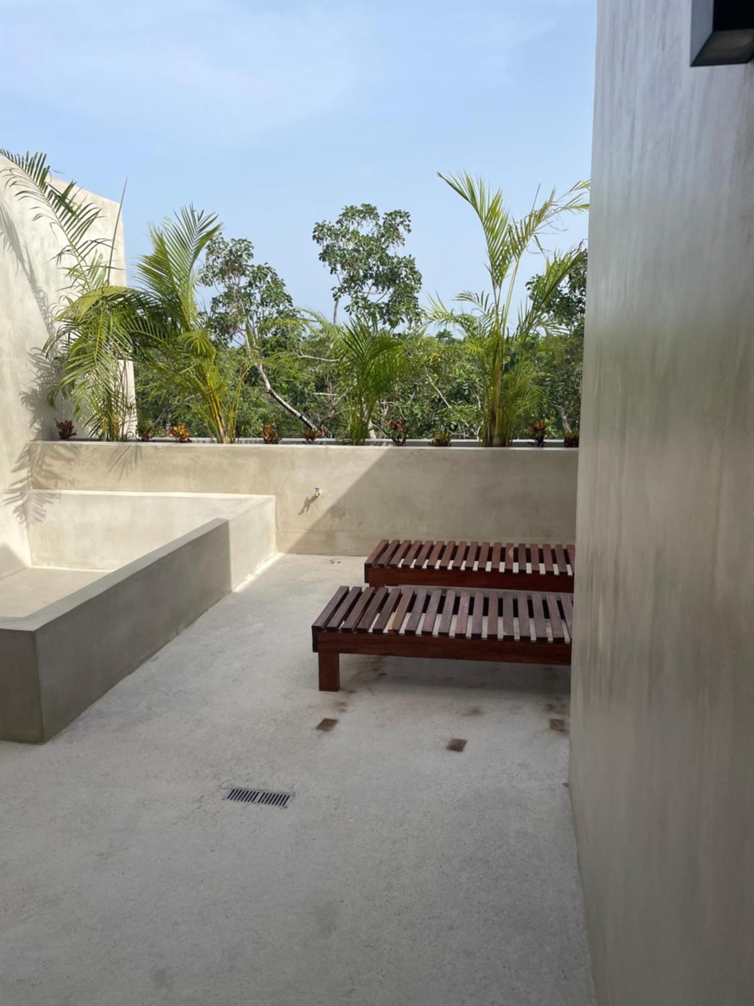 Jungle Penthouse W Private Rooftop, Ac And Wifi Apartment