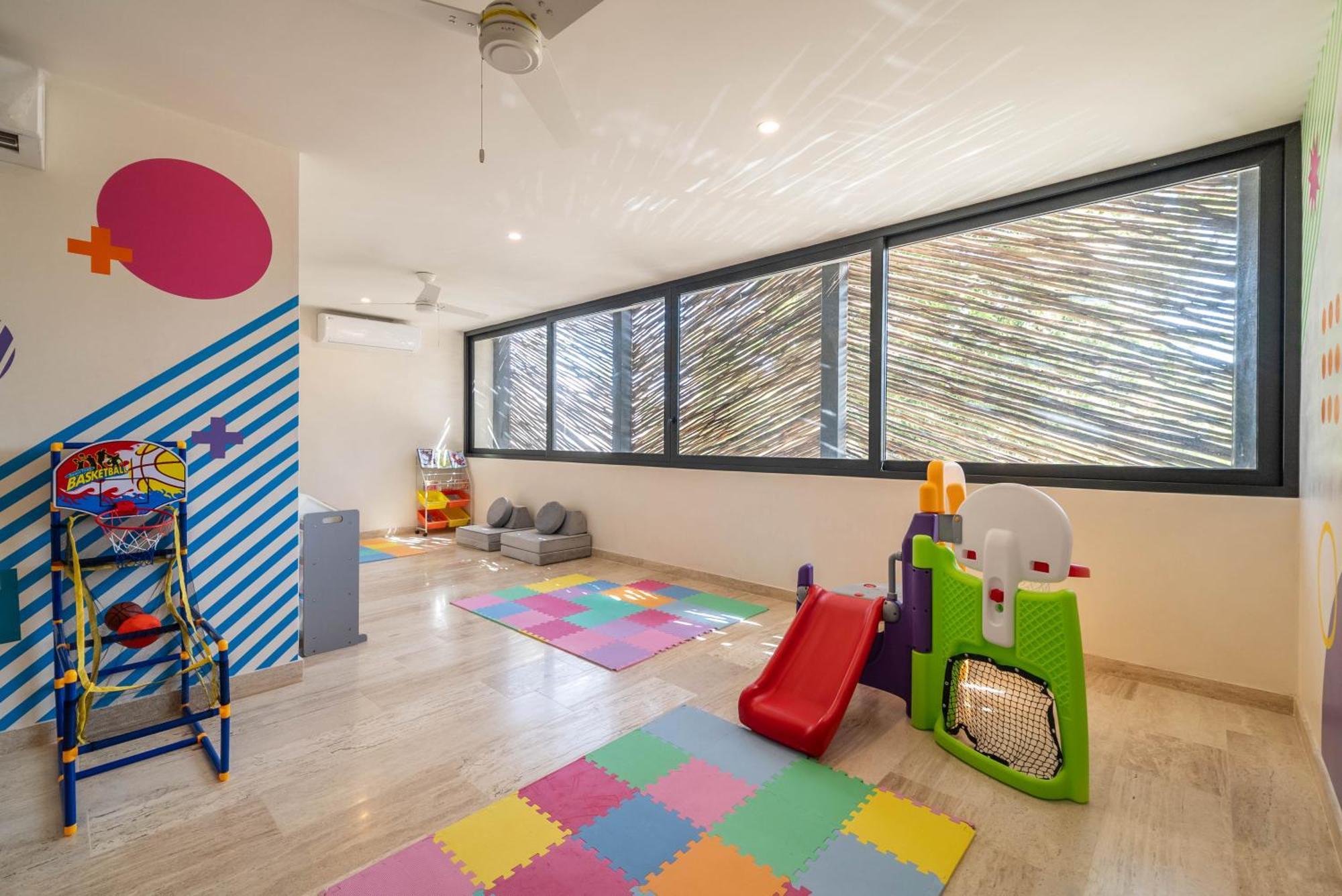 Lux 2br With Rooftop Pool, Spa, Gym, Kids Playroom Holiday home Tulum