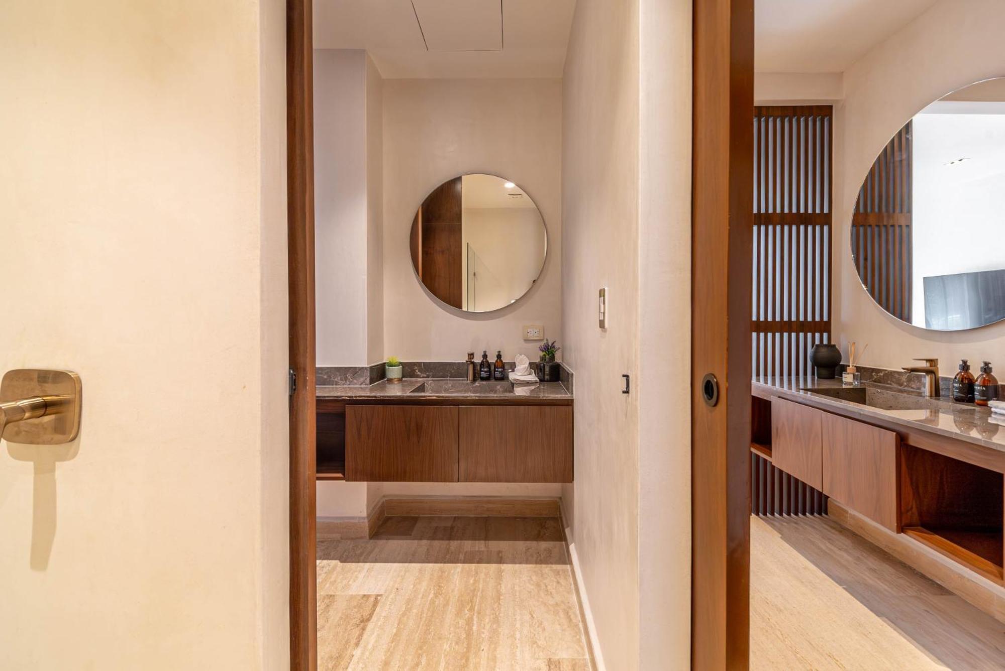 Lux 2br With Rooftop Pool, Spa, Gym, Kids Playroom Holiday home *