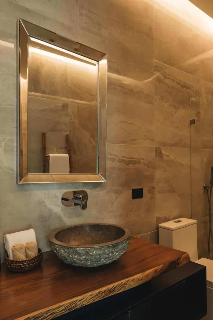 Holiday home Luxe 8br Double Villa, Gated, Patio & Pool