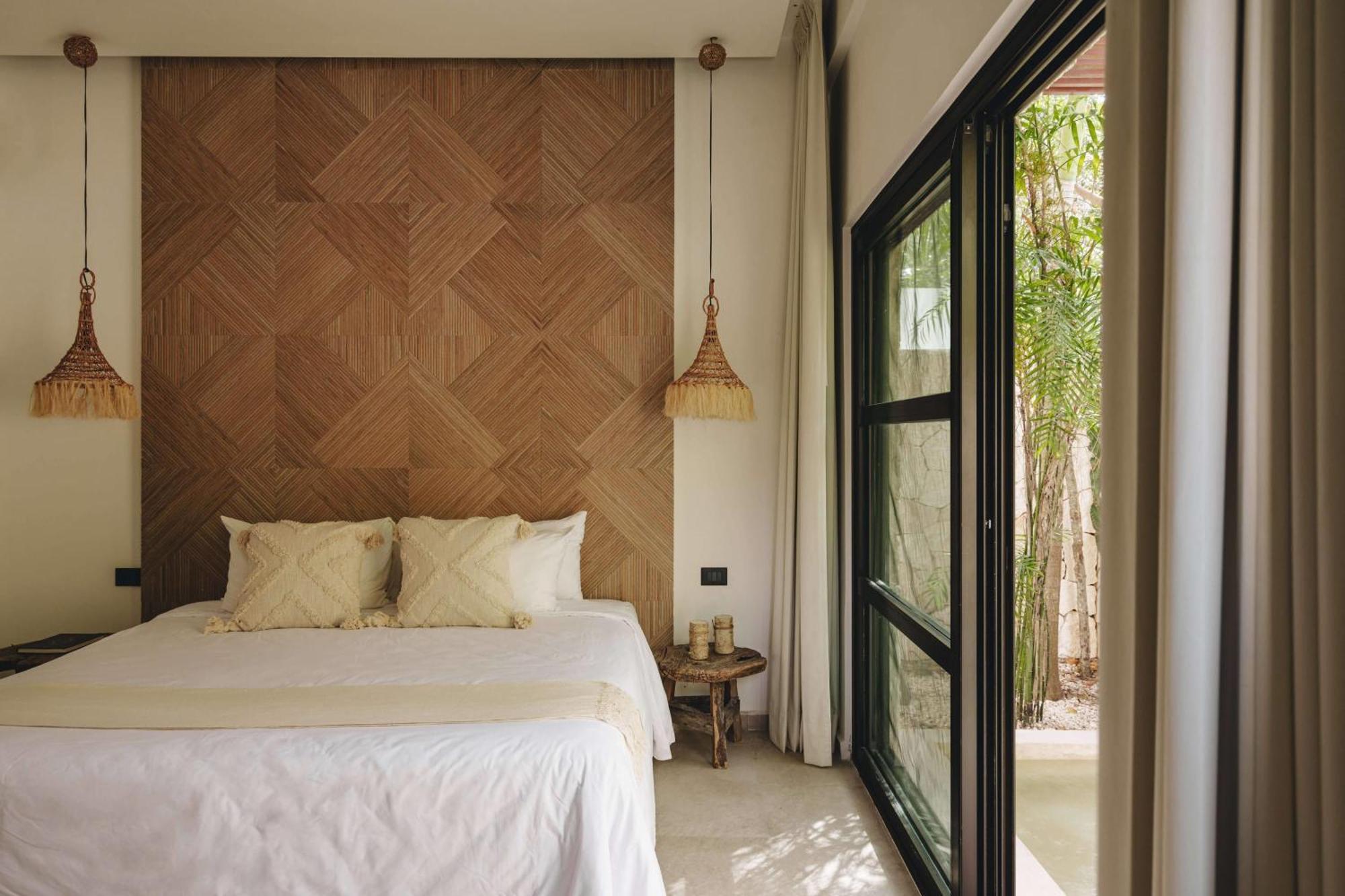 Luxe 8br Double Villa, Gated, Patio & Pool Holiday home Tulum