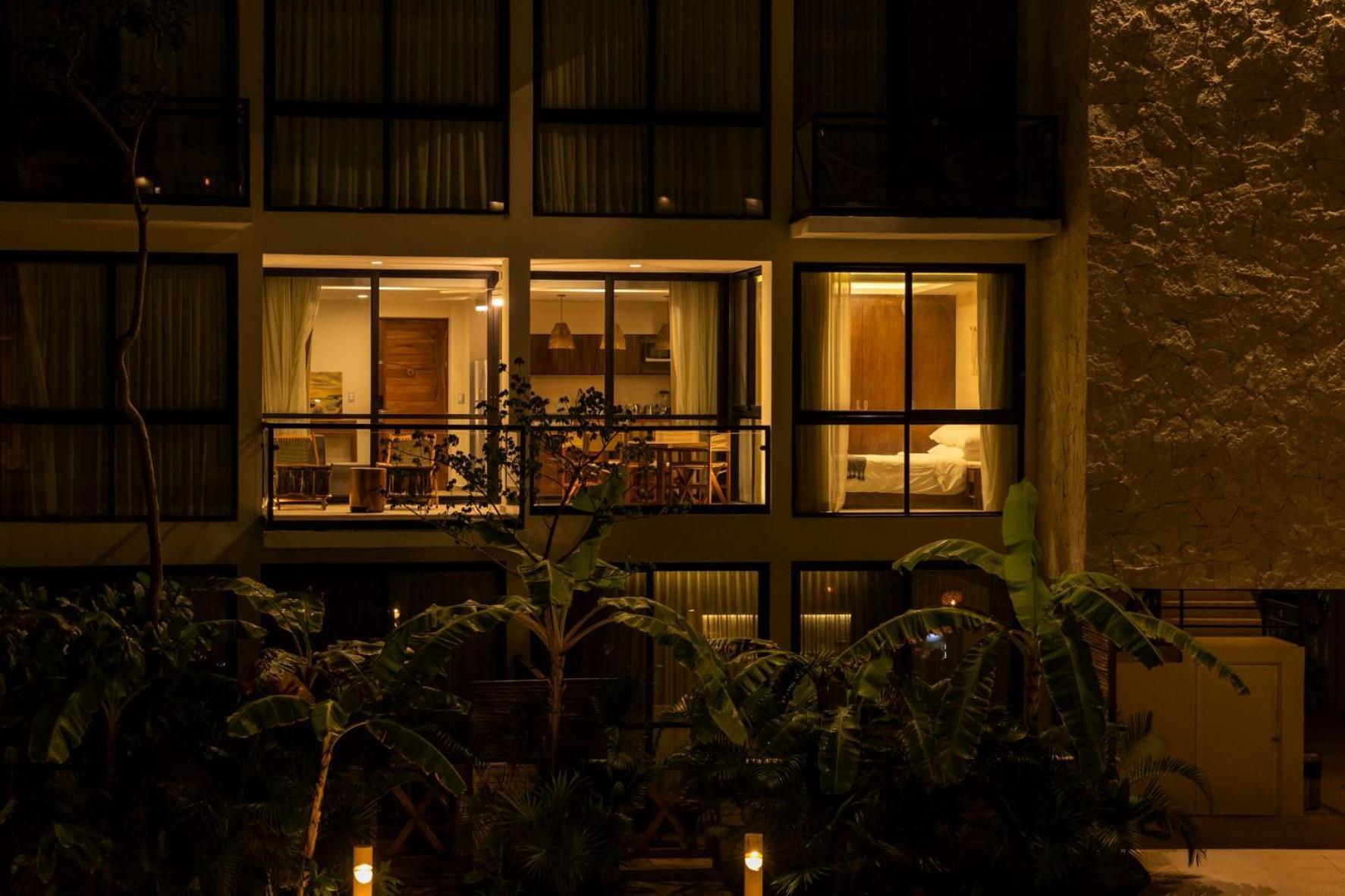 Bnb Travel Experience Waves 4*