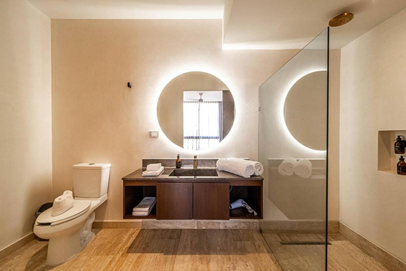 Luxury 3br Penthouse With Private Plunge Pool *