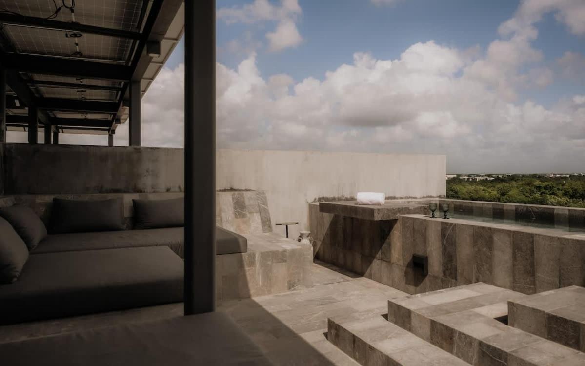 Barneys Ny Twin Penthouses - 2 Pools - Concierge *