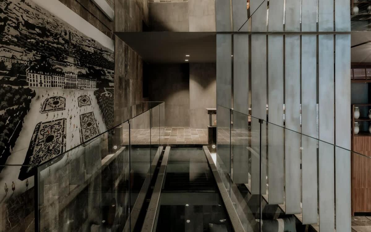 Barneys Ny Silver With Pool Tulum