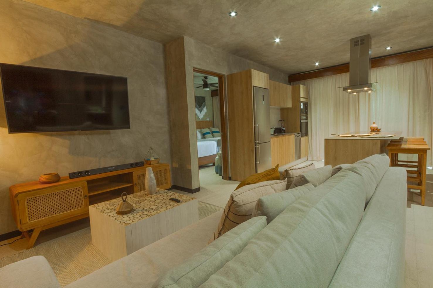 Aparthotel Impresionante Tuk 4*