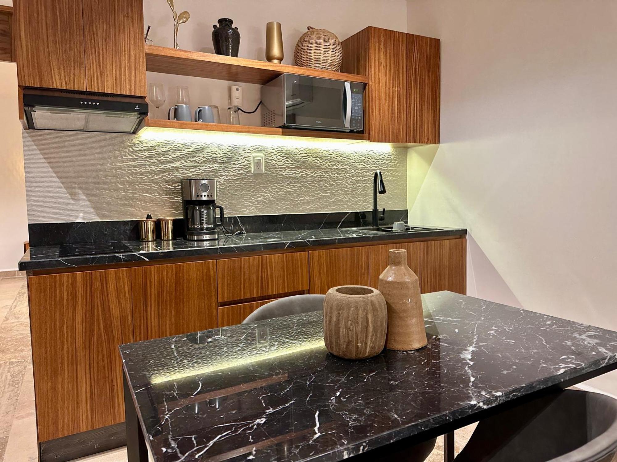 Sak Tuunich Luxury Residences *