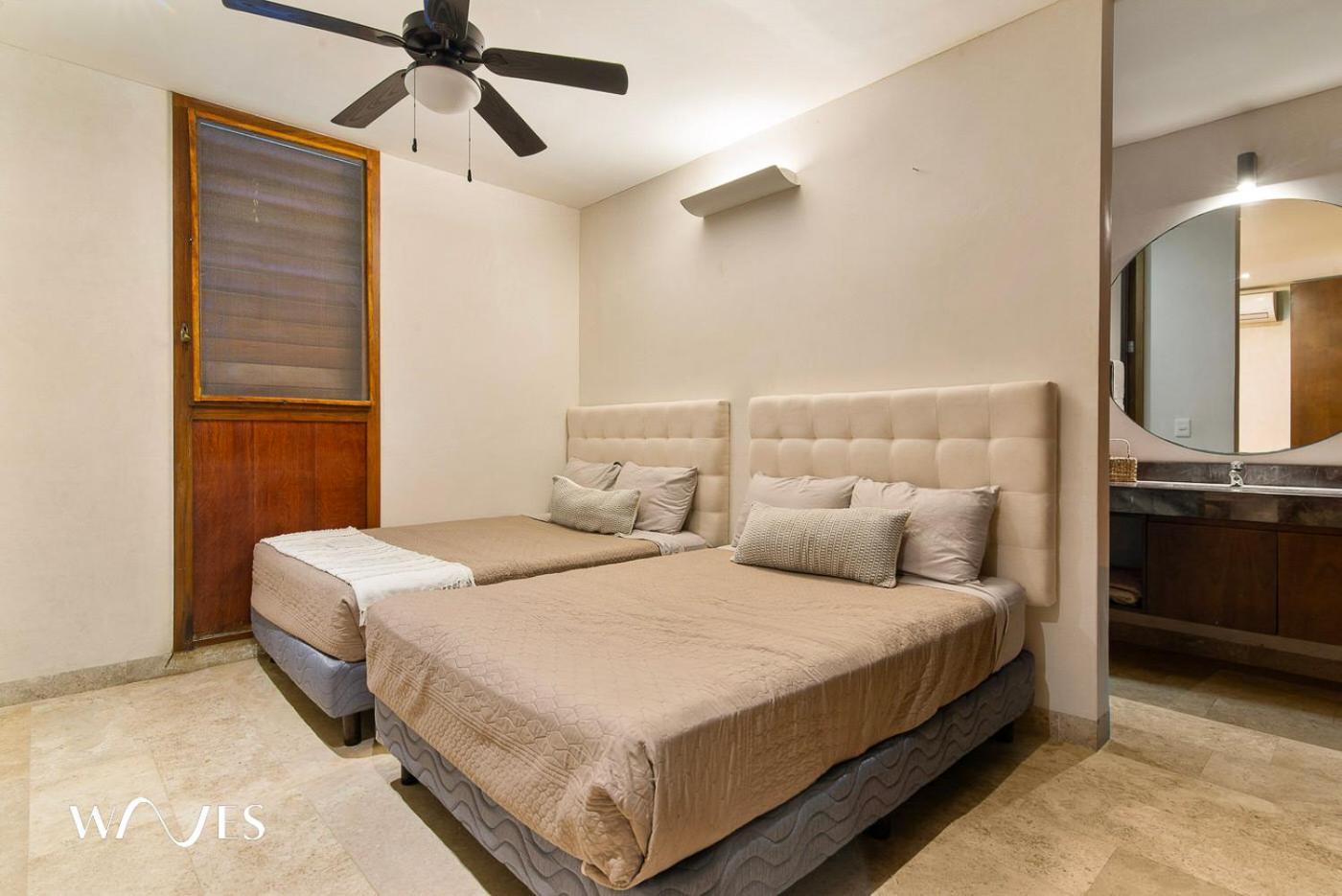 2 Br. Ph Wprivate Pool In Luxury Gated Community *