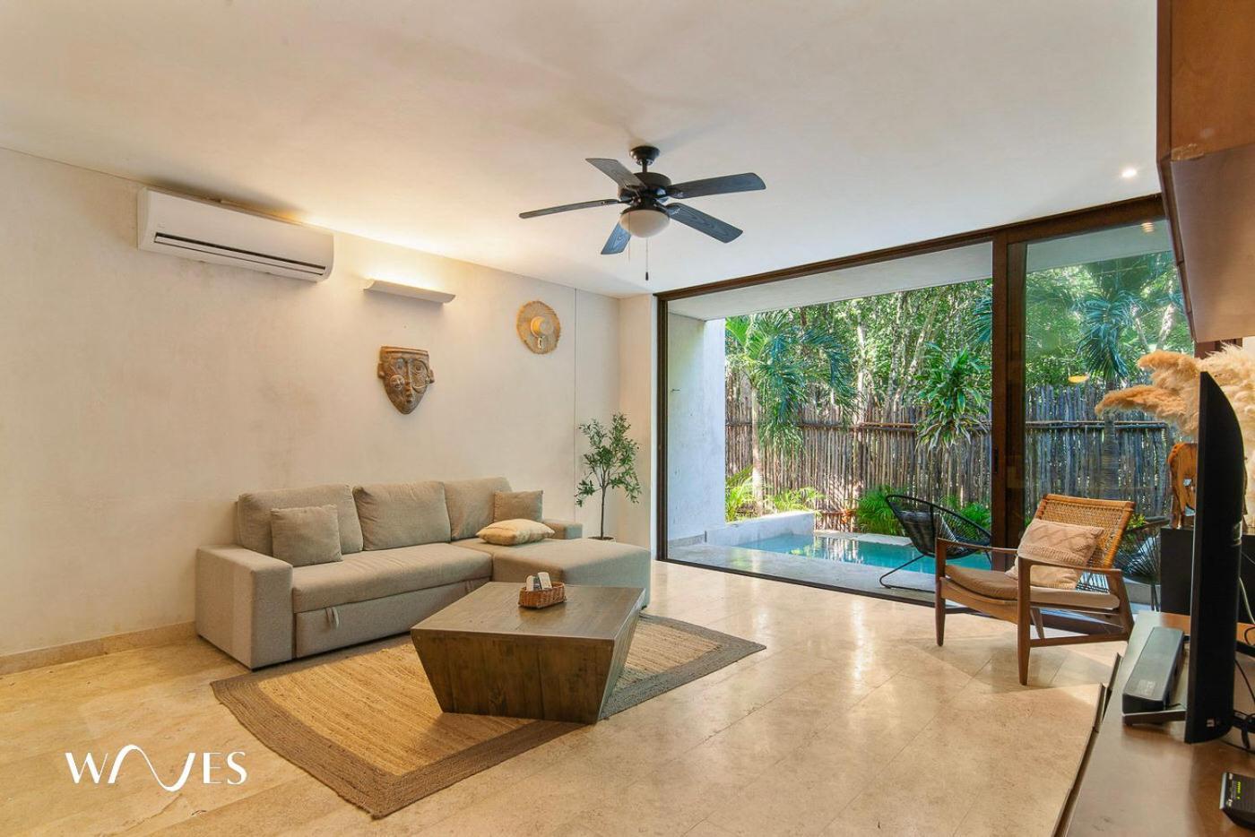 2 Br. Ph Wprivate Pool In Luxury Gated Community Apartment