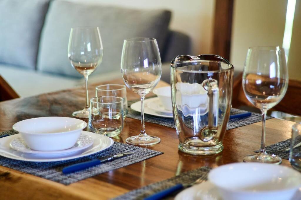Tulum Escape - Stylish Pool, Gym & Parking Apartment